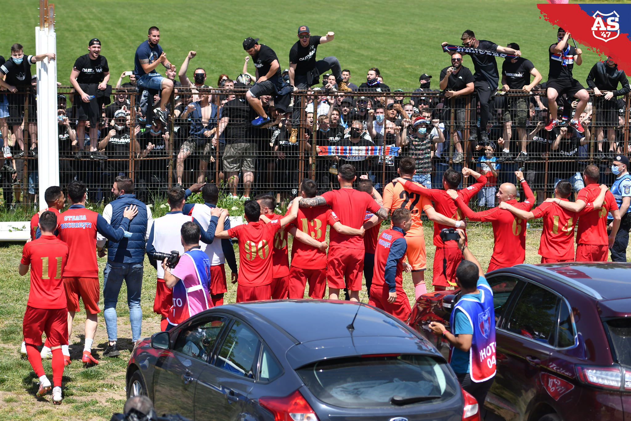 CSA Steaua CS Afuma i Se Va Disputa Cu Spectatori n Tribune 