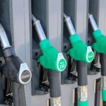 Scăderi vizibile la pompă: benzina și motorina, sub maximele lunii