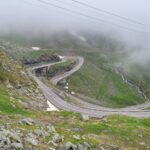 Transfăgărășanul s-a redeschis circulației între Piscul Negru și Bâlea Cascadă. Șoferii, avertizați asupra prezenței urșilor