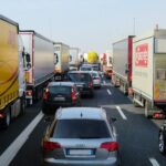 Restricții de circulație pentru camioanele de peste 7,5 tone, duminică, în 16 județe aflate sub Cod roșu de caniculă